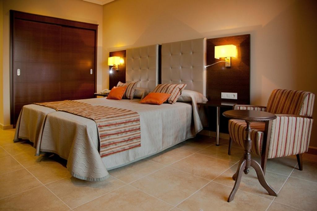 Hotel Rural Quinto Cecilio Medellín 部屋 写真
